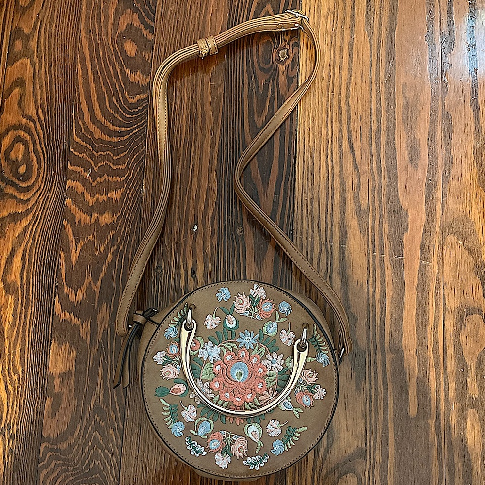 Medium sized Altar’d State brown colored with pastel flowers purse - Picture 1 of 6